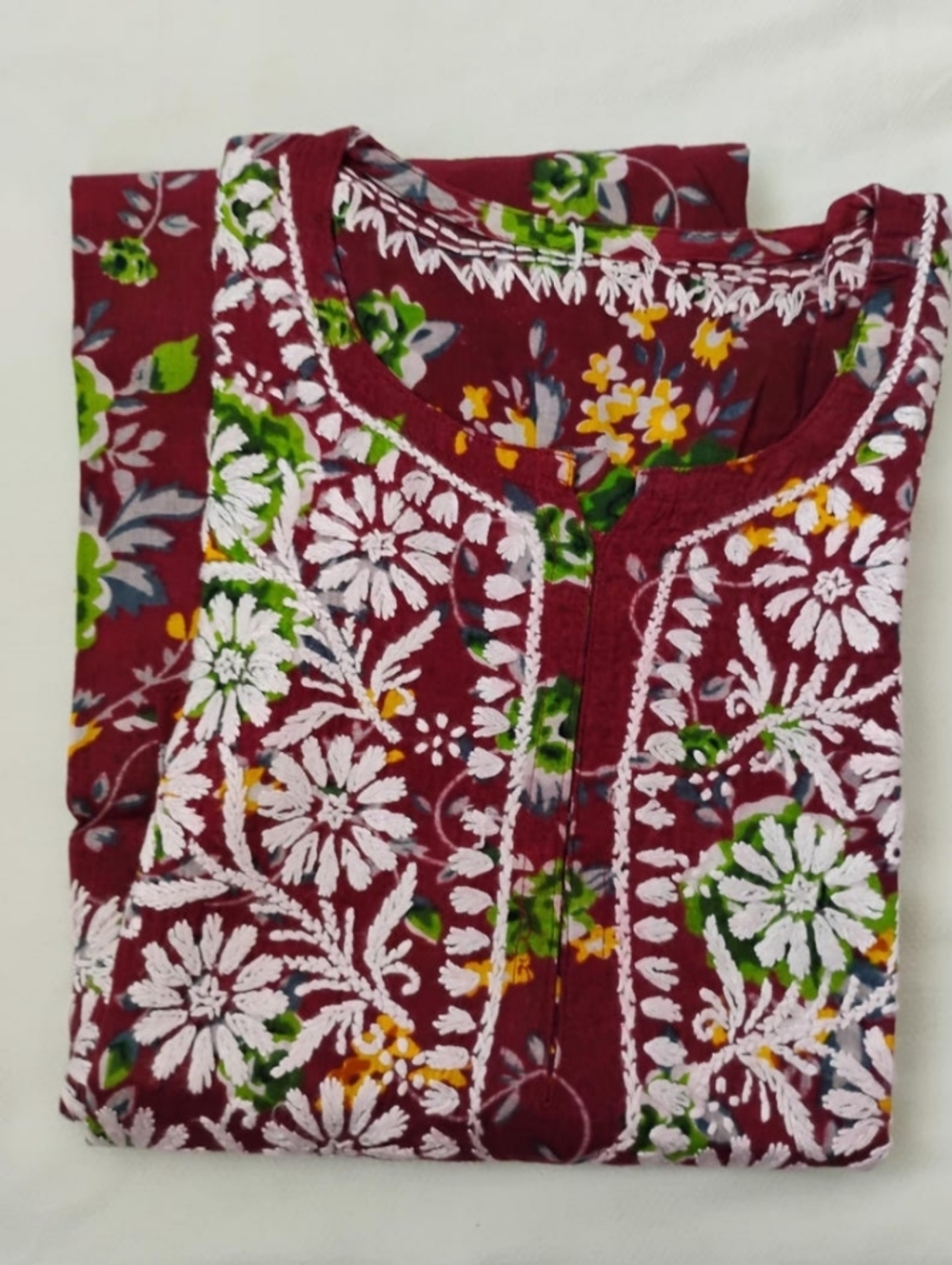 Women’s Floral Embroidered Kurta - Maroon